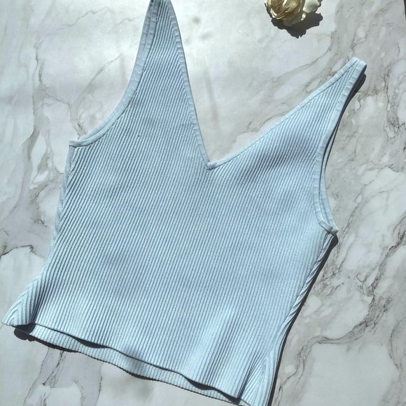 Babaton Women's Sky Blue Sleeveless V-Neck Pullover Knitted Top Size Medium - Picture 5 of 5